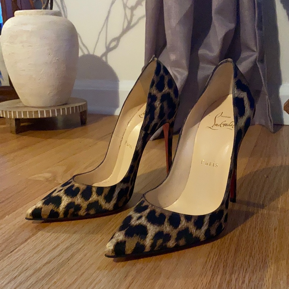CLEANING SALE: Christian Louboutin So Kate Heels
